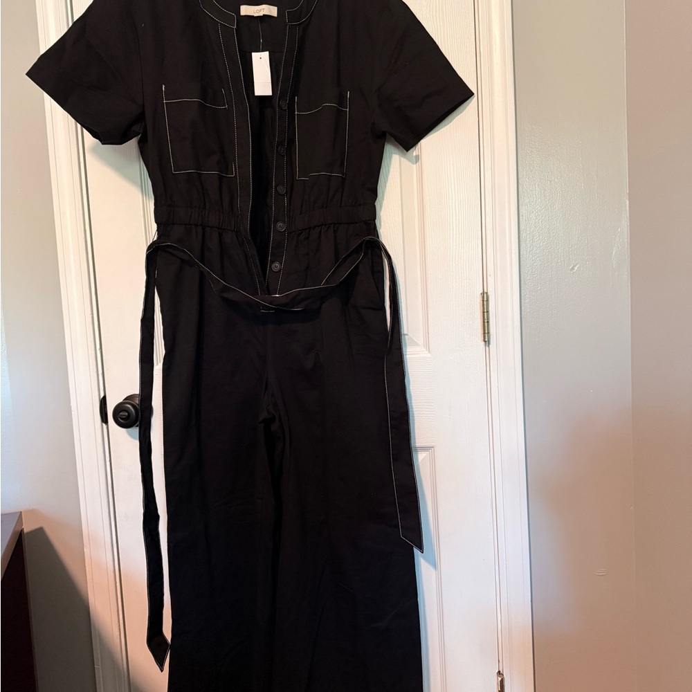 Brand NWT LOFT Black Short Sleeve Jumpsuit with contrast White Stitching - Picture 3 of 7